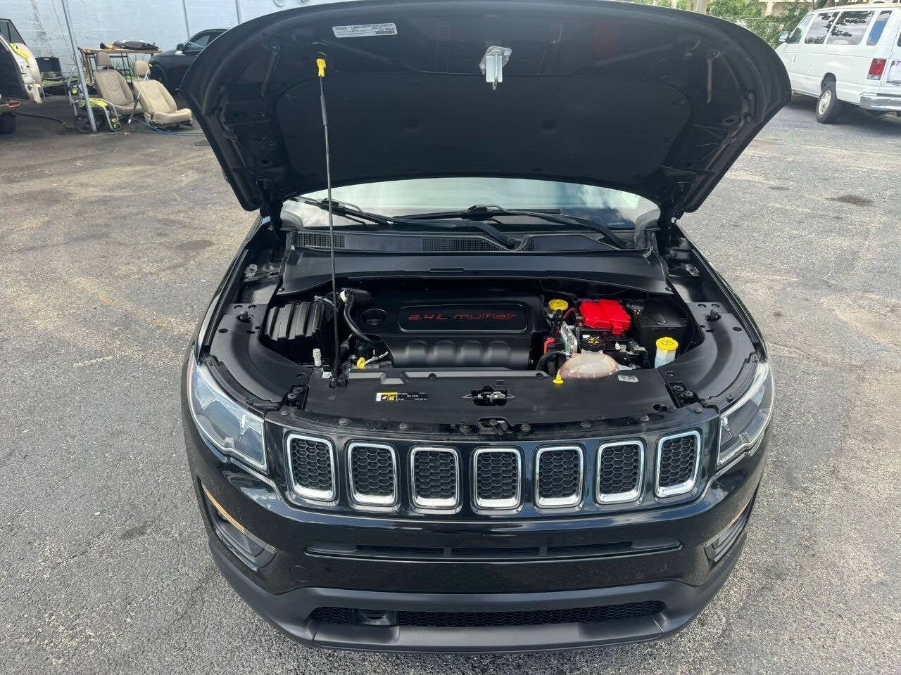 Vehicle image 15 of 44