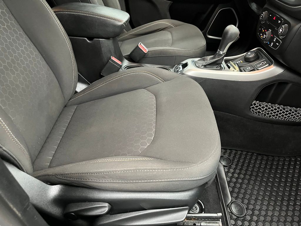 2020 Jeep Compass Sport Image 15 of 32