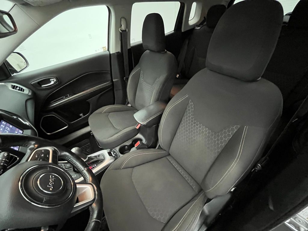 2020 Jeep Compass Sport Image 13 of 32