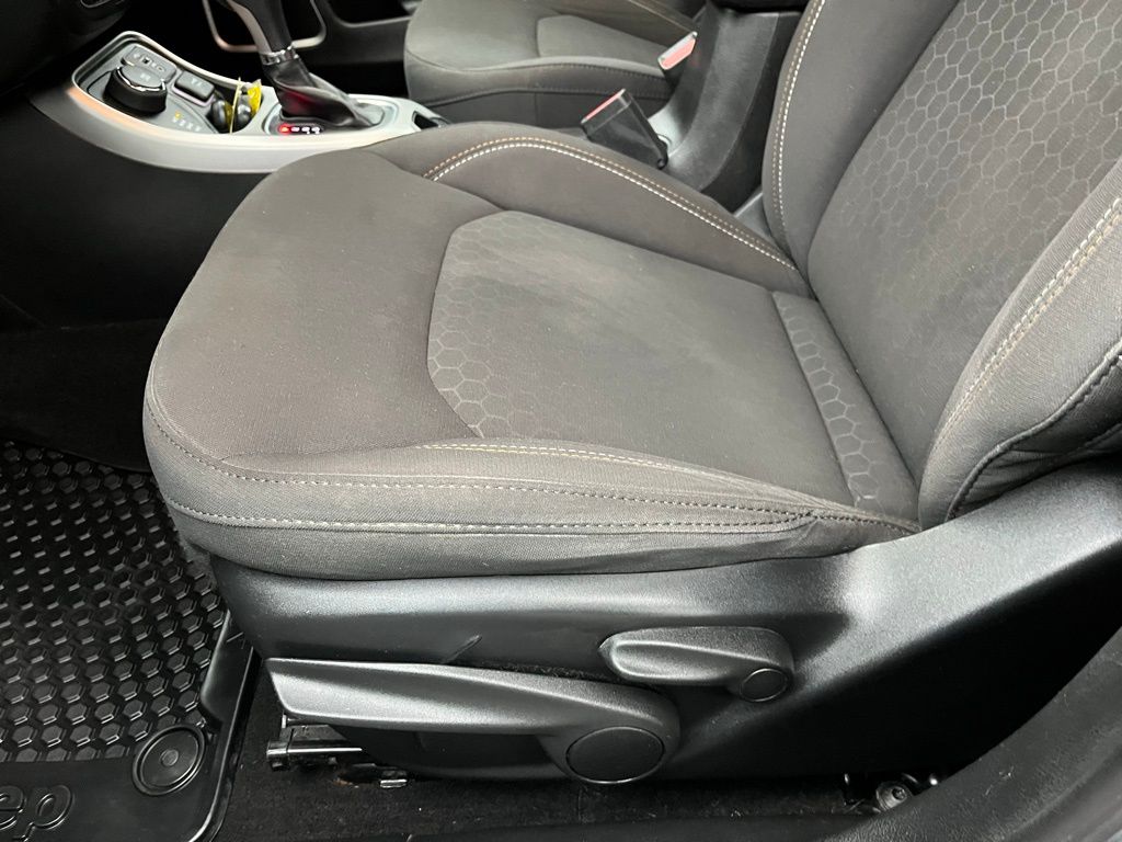 2020 Jeep Compass Sport Image 30 of 32