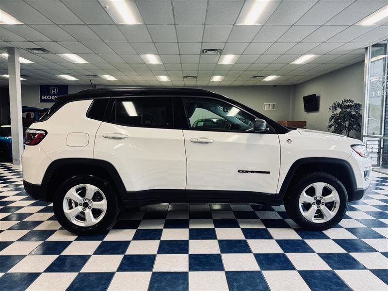 2020 Jeep Compass Trailhawk Image 2 of 34