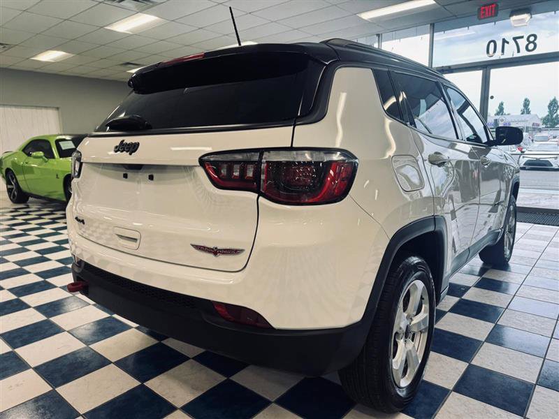 2020 Jeep Compass Trailhawk Image 3 of 34