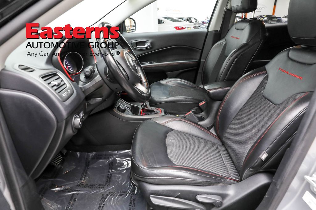 Vehicle image 44 of 61