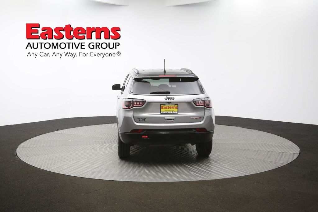 Vehicle image 27 of 61