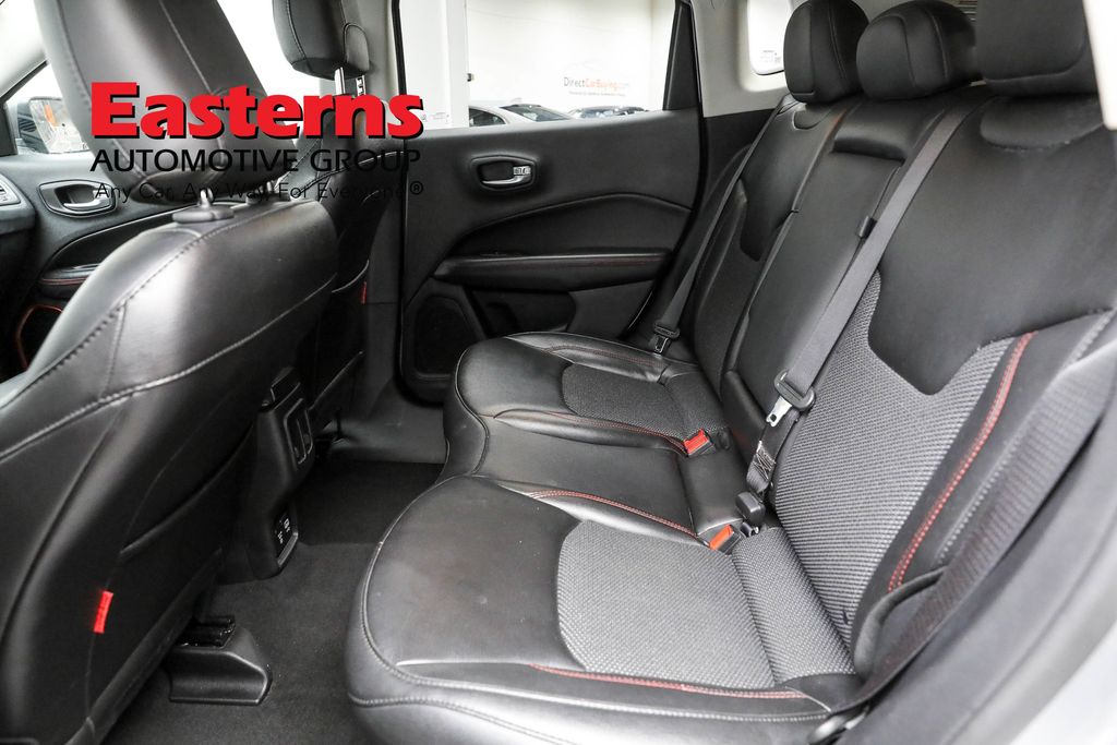 Vehicle image 50 of 61