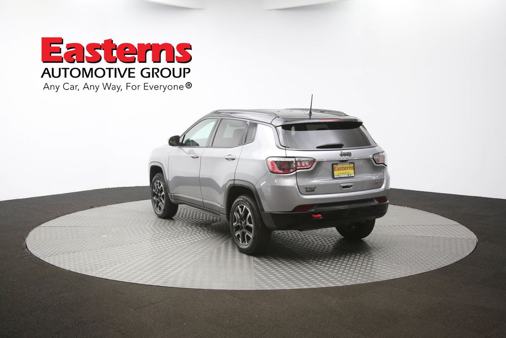 Vehicle image 32 of 61