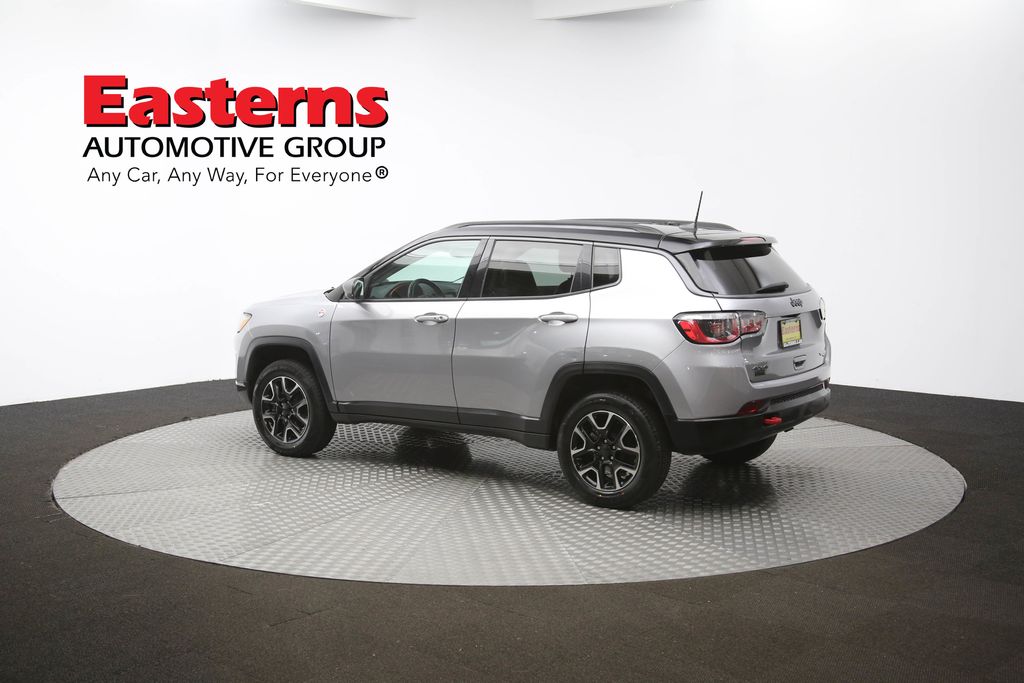 Vehicle image 33 of 61