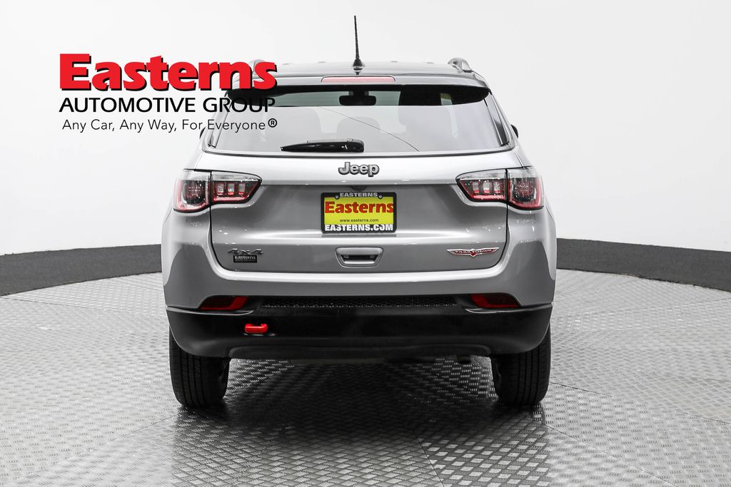 Vehicle image 26 of 61