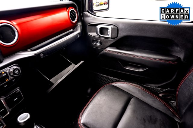 Vehicle image 13 of 28