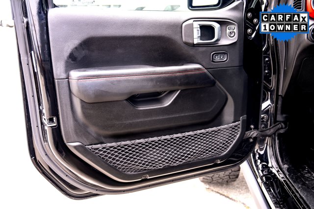 Vehicle image 26 of 28