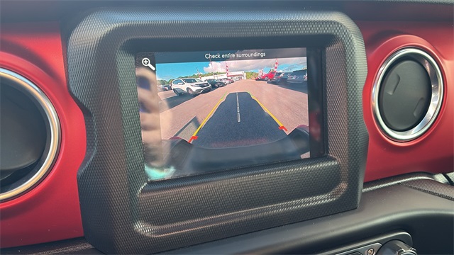 Vehicle image 13 of 29