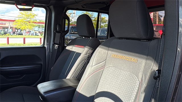 Vehicle image 18 of 29