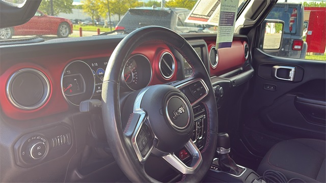 Vehicle image 10 of 29