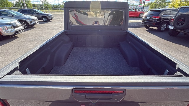 Vehicle image 7 of 29