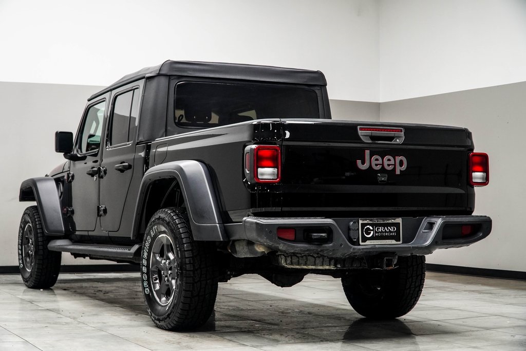 Vehicle image 8 of 36
