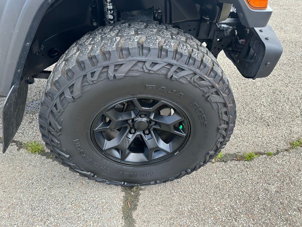 Vehicle image 9 of 20