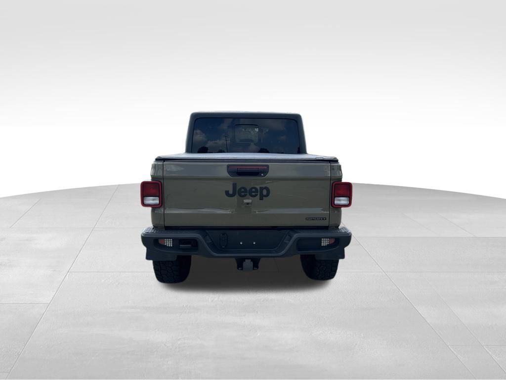 Vehicle image 4 of 20
