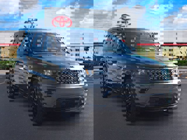 Vehicle image 3 of 22