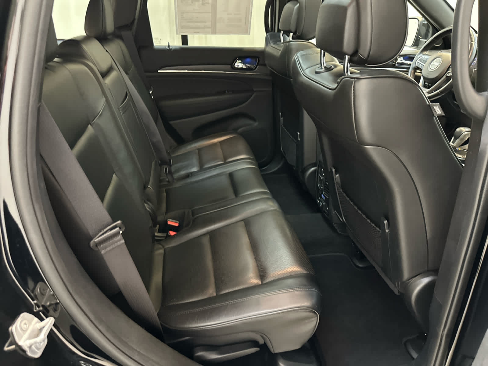 Vehicle image 9 of 30