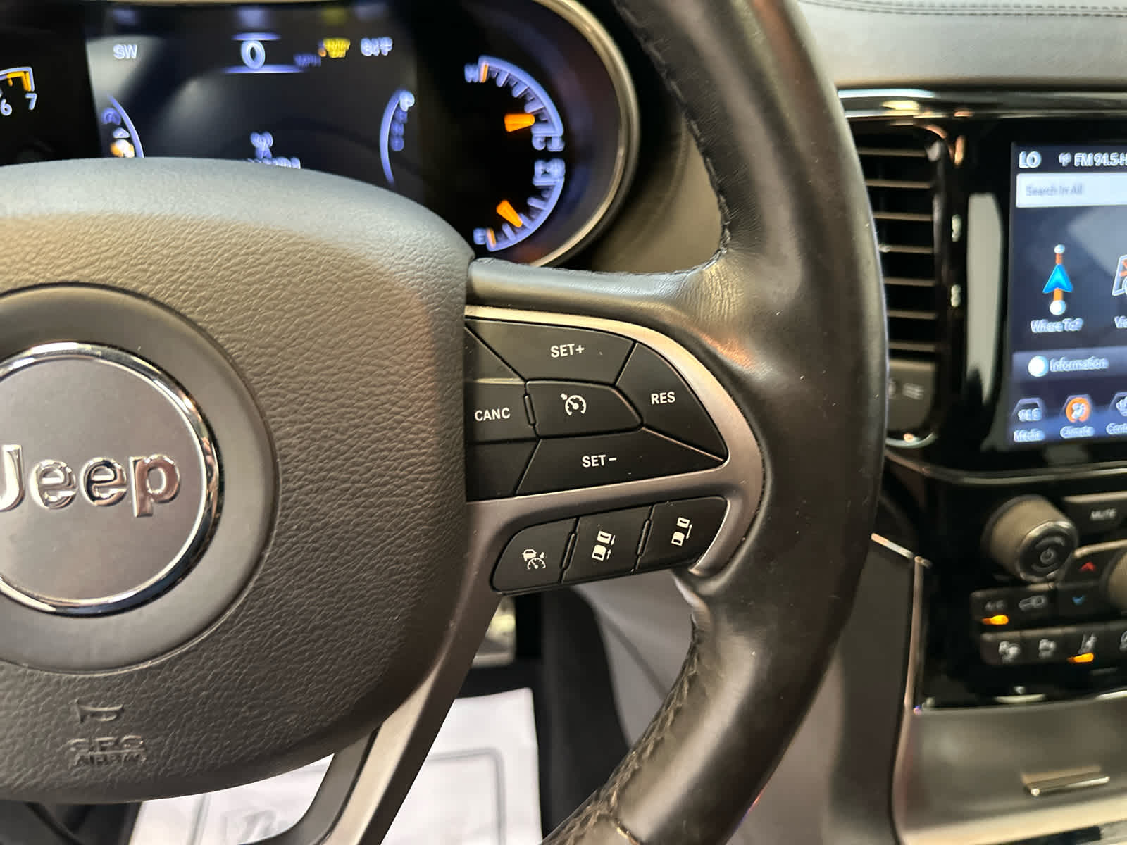 Vehicle image 16 of 30