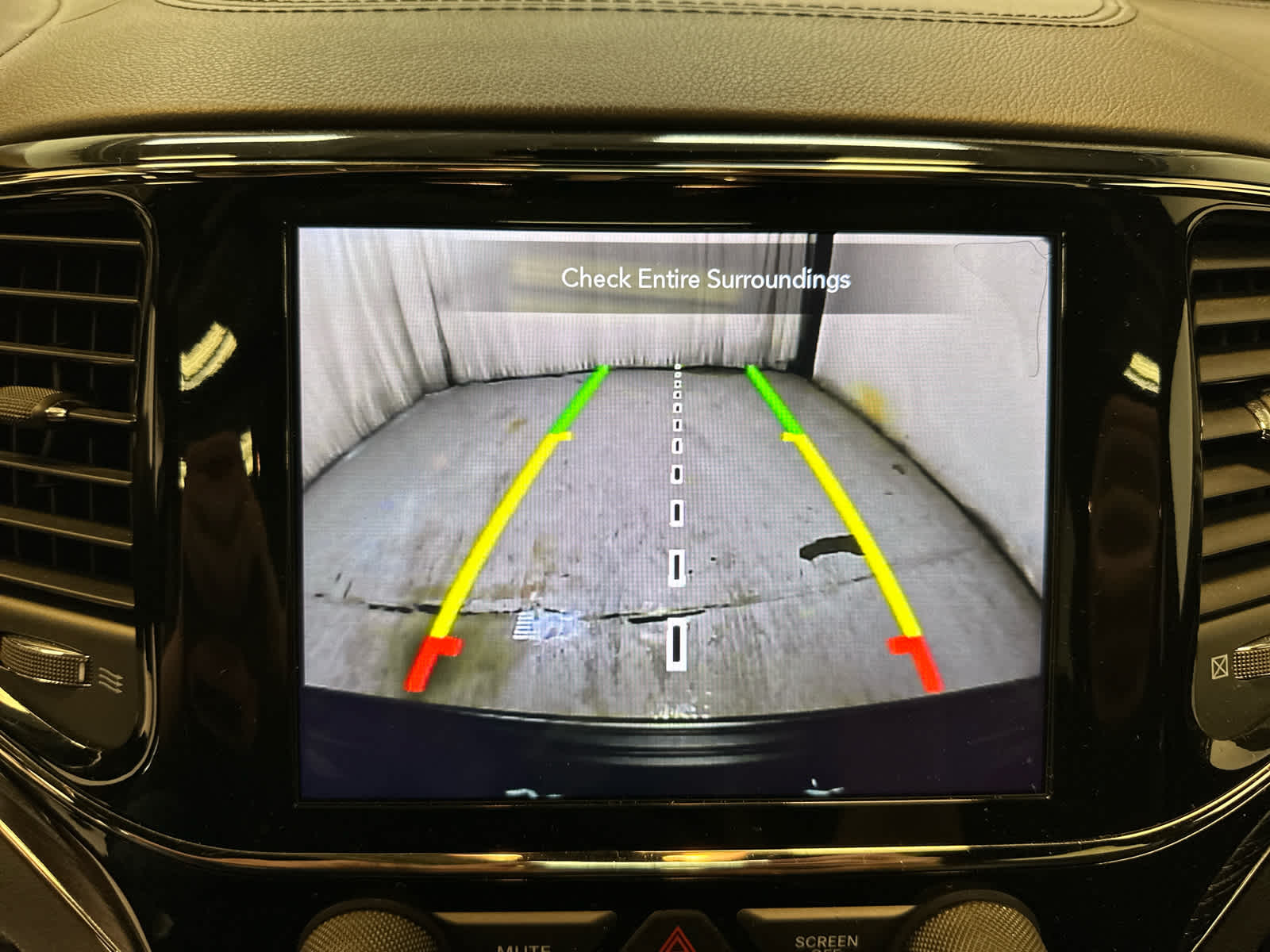 Vehicle image 21 of 30