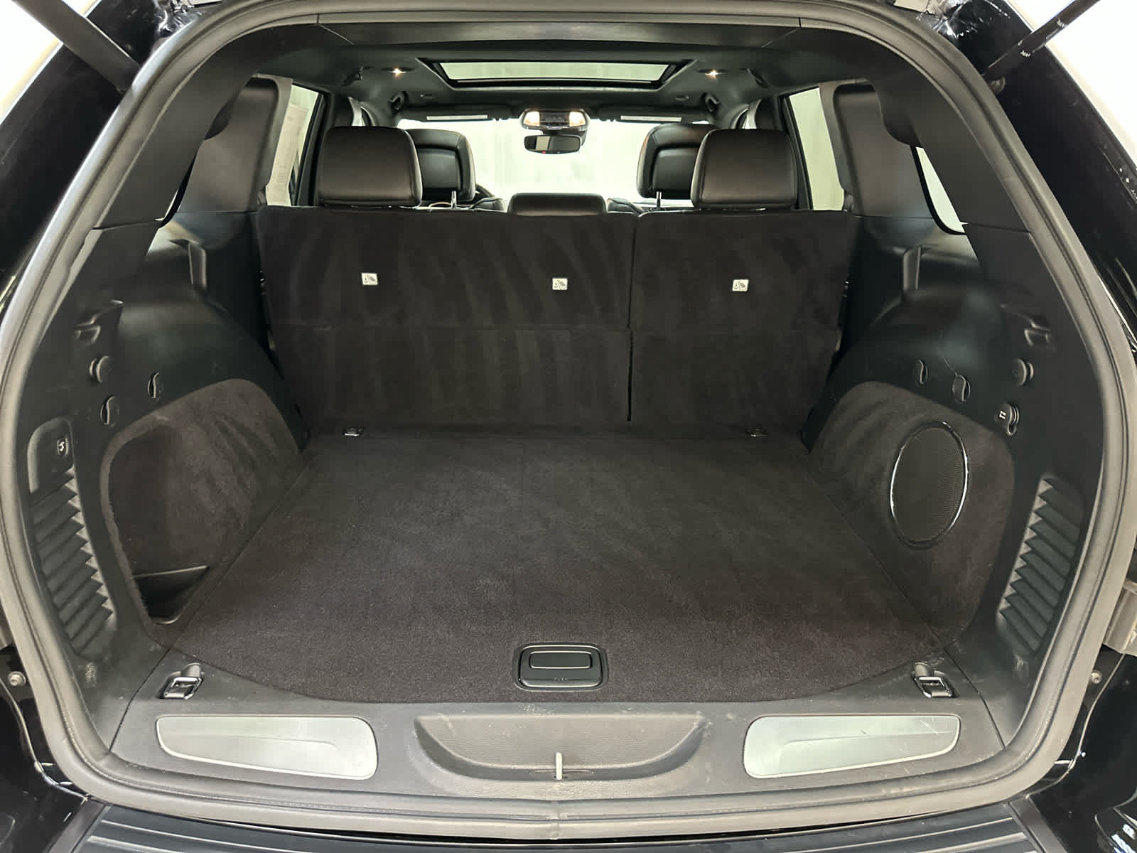Vehicle image 7 of 30