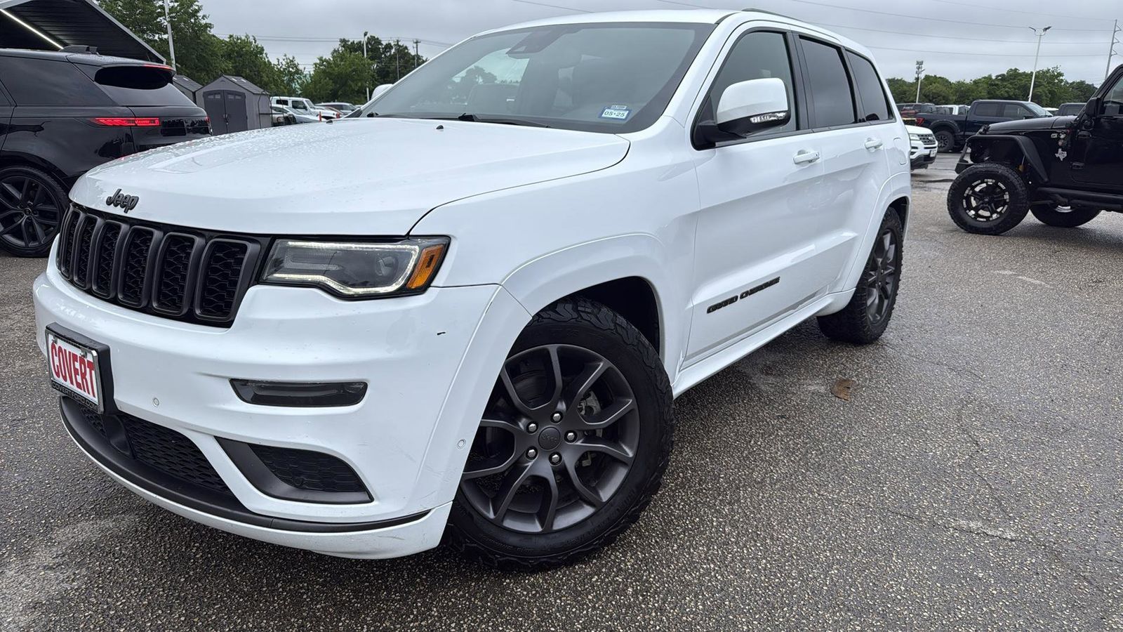Vehicle image 2 of 31