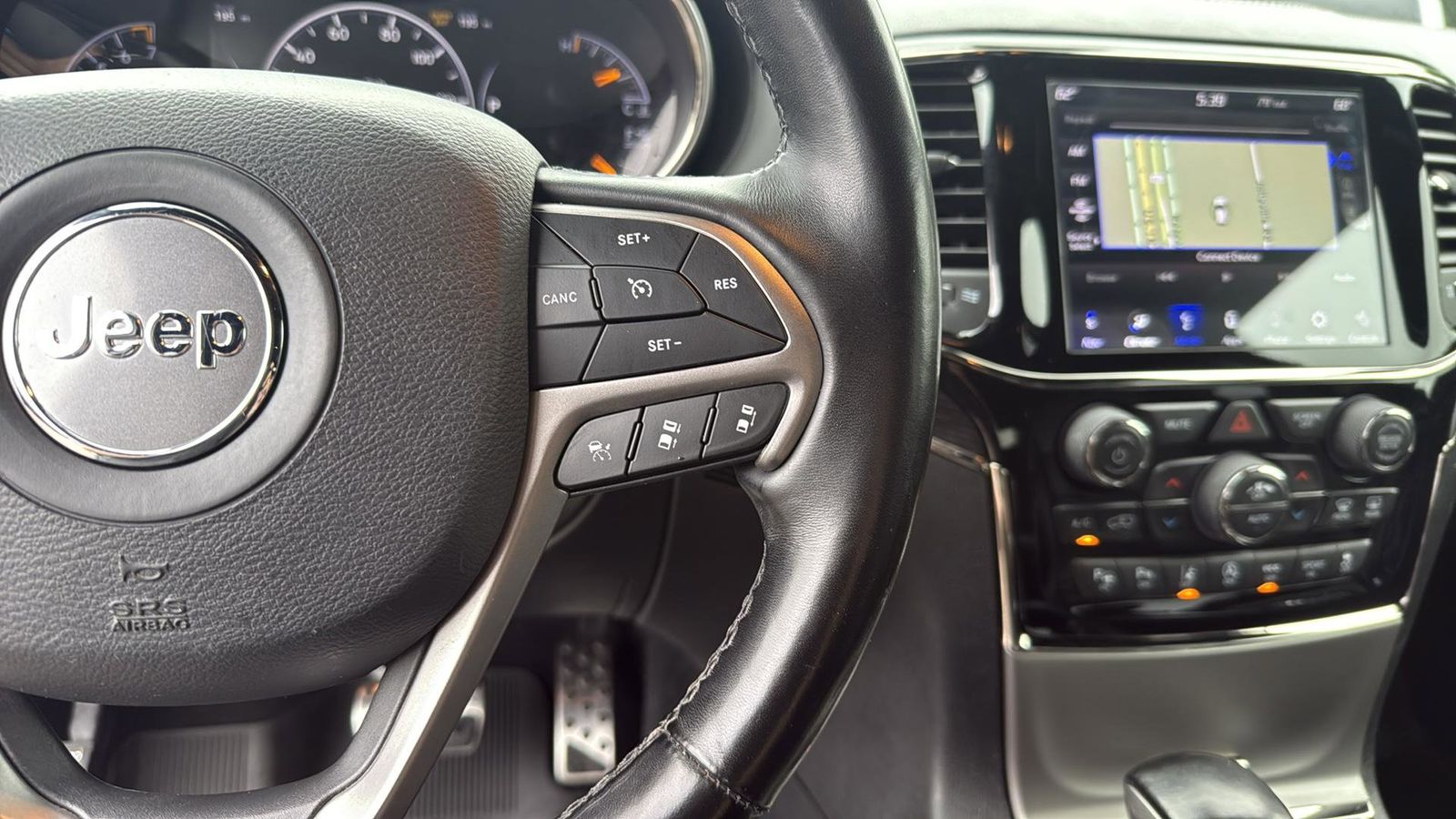 Vehicle image 18 of 31