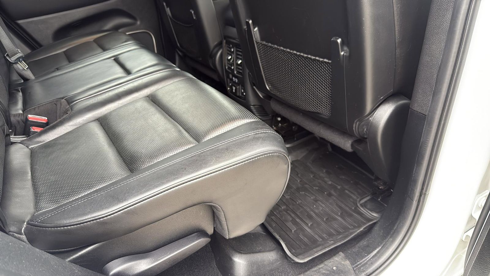 Vehicle image 29 of 31