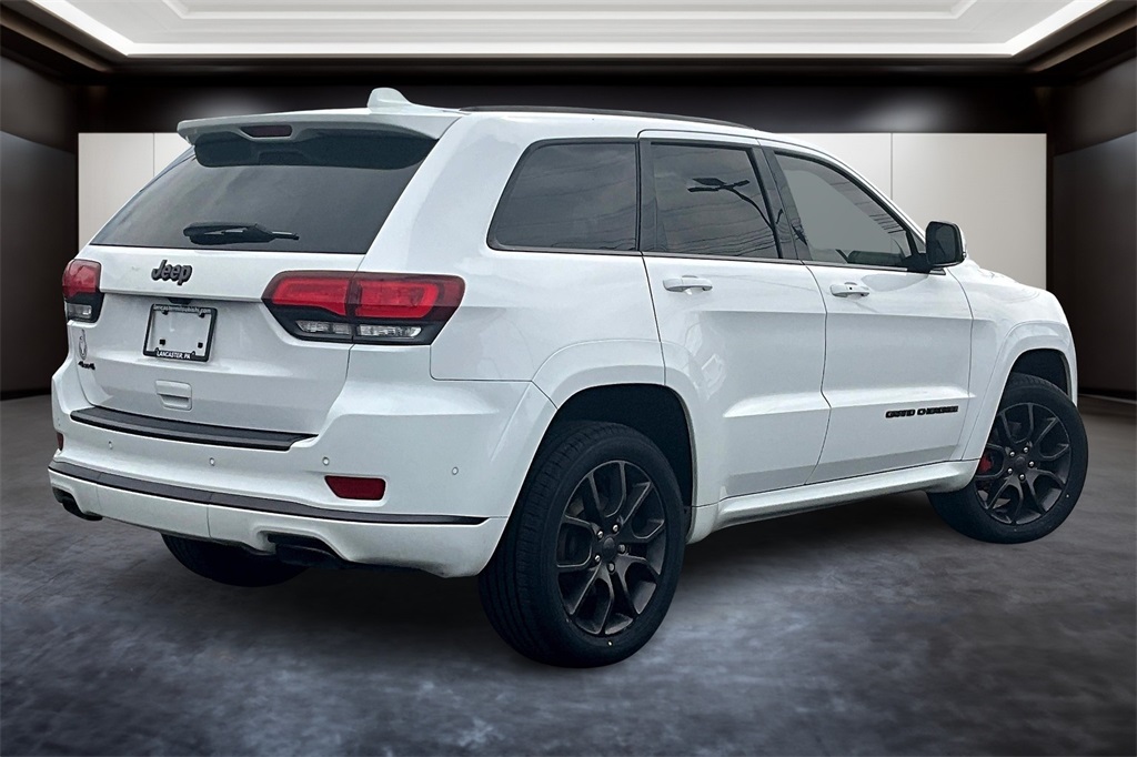 Vehicle image 4 of 41