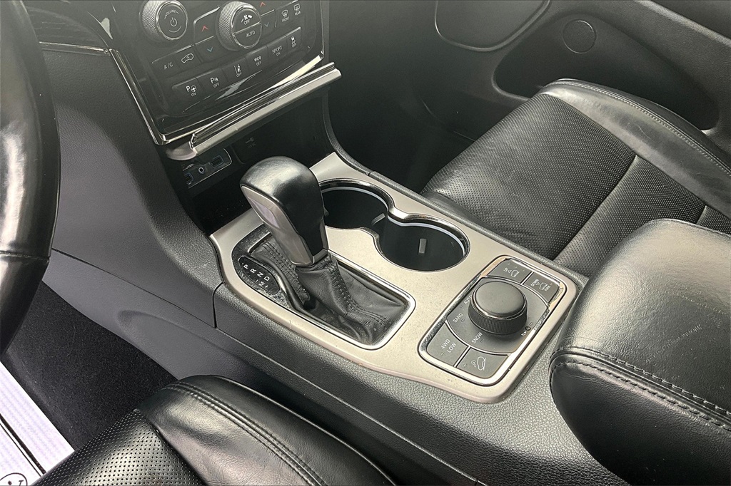 Vehicle image 15 of 41