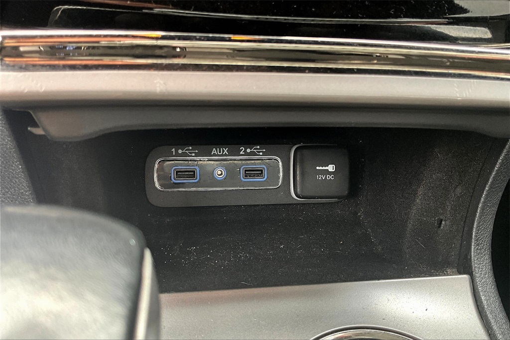 Vehicle image 31 of 41