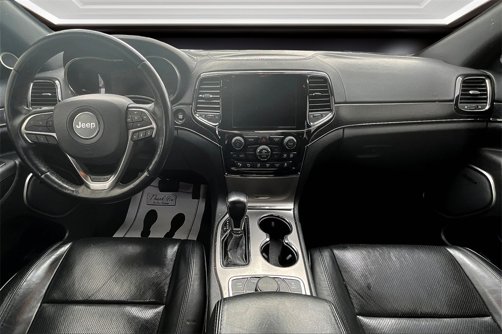 Vehicle image 16 of 41