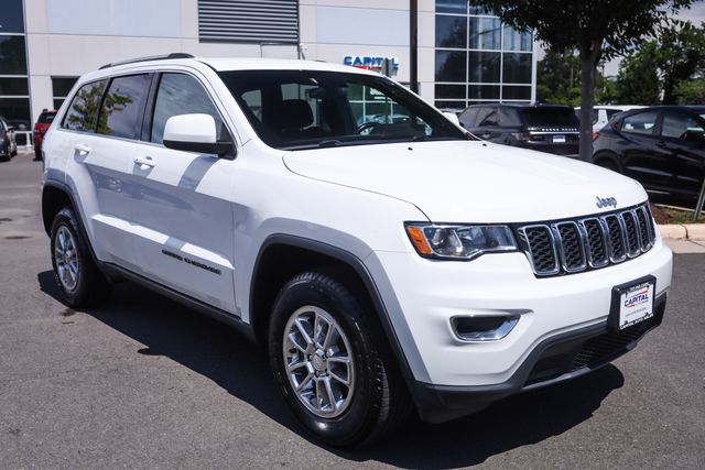 2020 Jeep Grand Cherokee Laredo Image 3 of 81