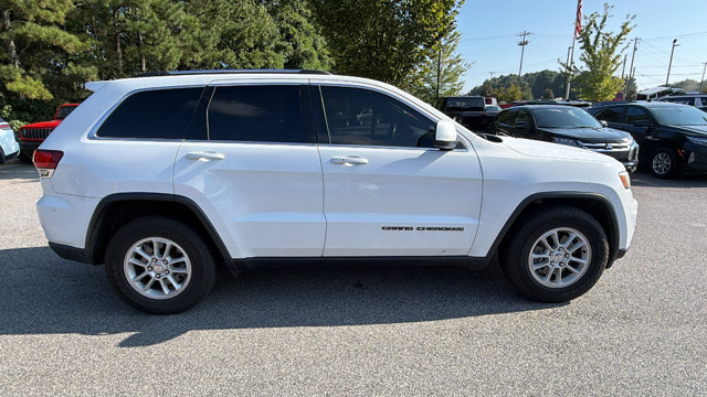 2020 Jeep Grand Cherokee Laredo E Image 3 of 30