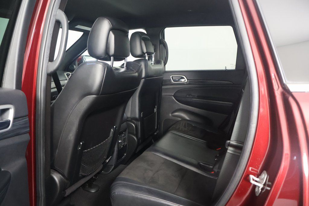 Vehicle image 11 of 17