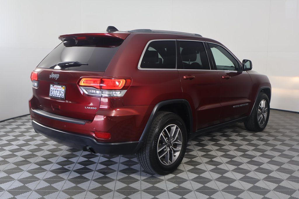 Vehicle image 4 of 17