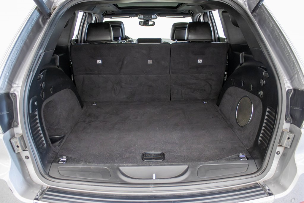 Vehicle image 7 of 44