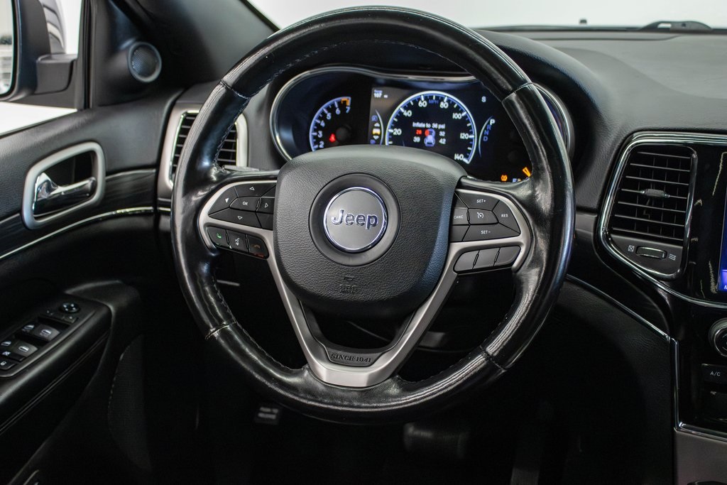 Vehicle image 15 of 44