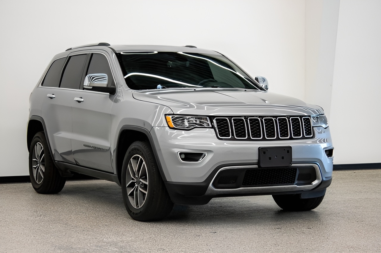 Vehicle image 41 of 44