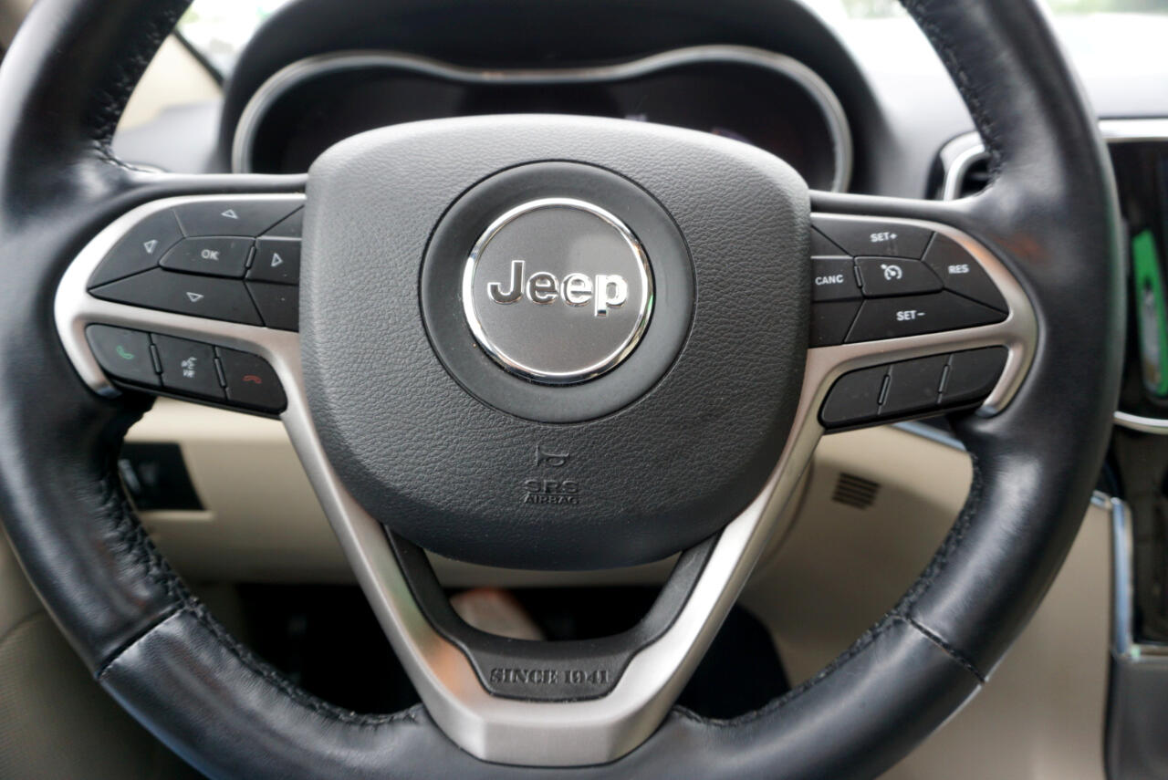 Vehicle image 18 of 30