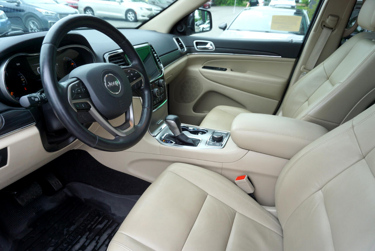 Vehicle image 16 of 30