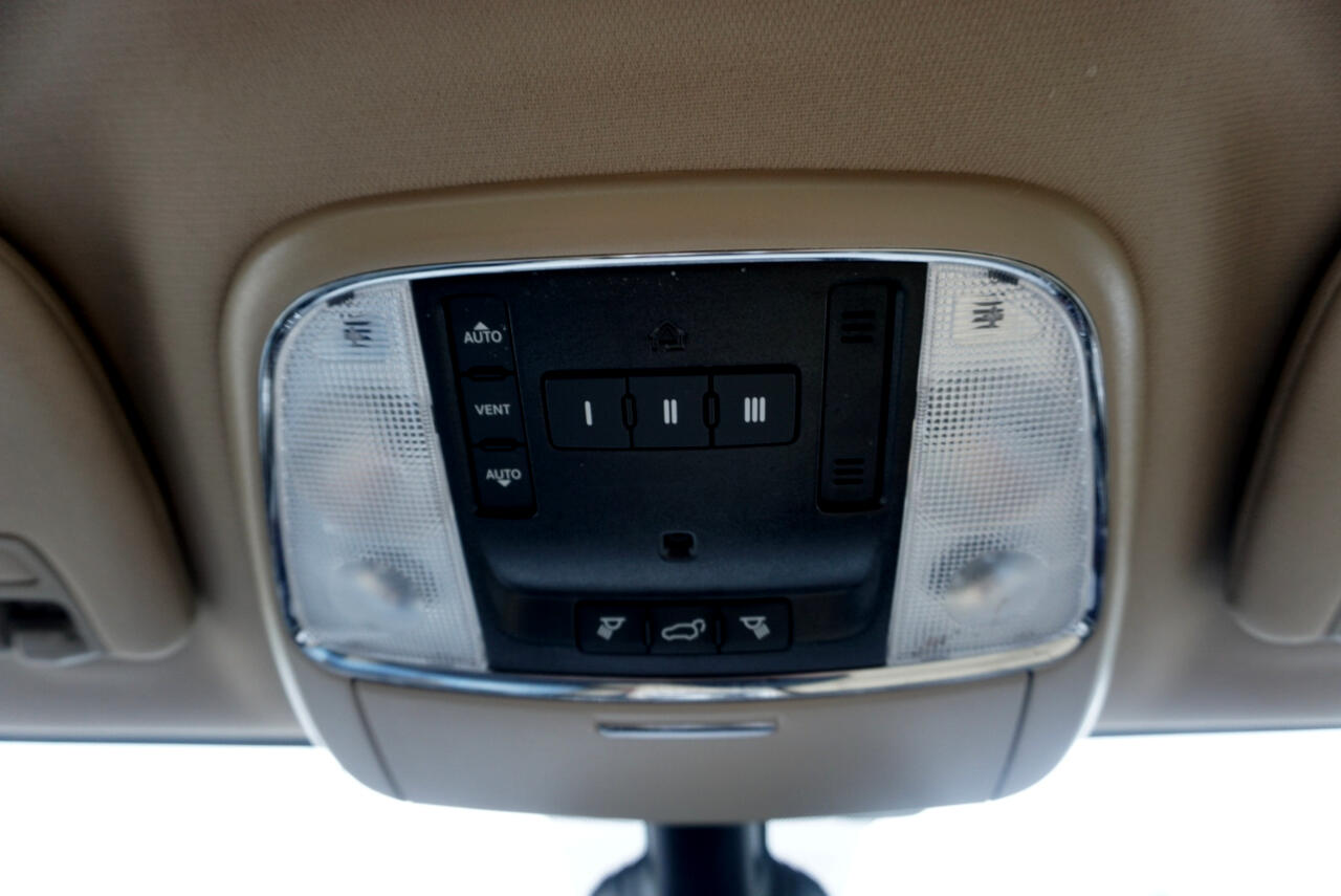 Vehicle image 29 of 30