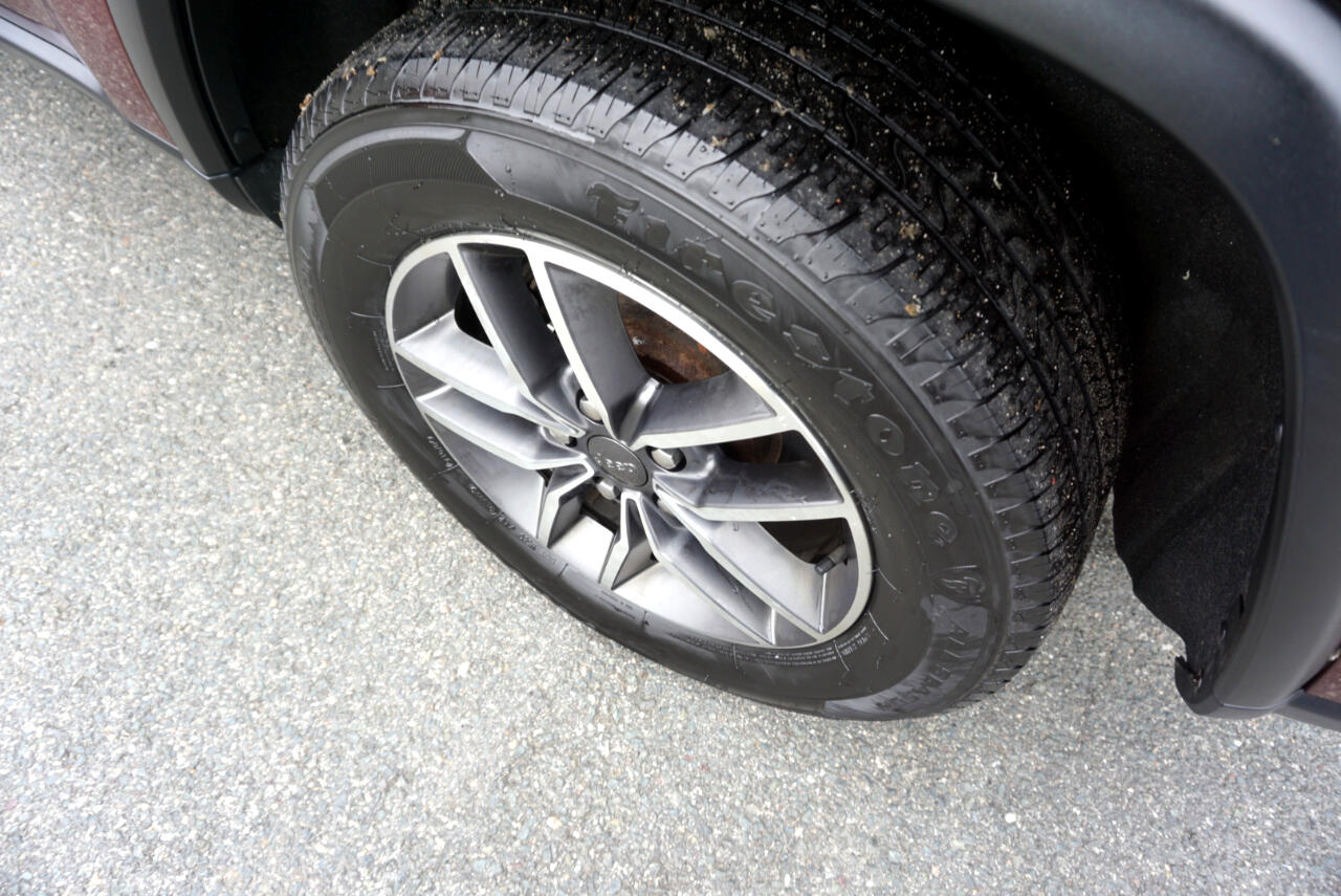 Vehicle image 10 of 30