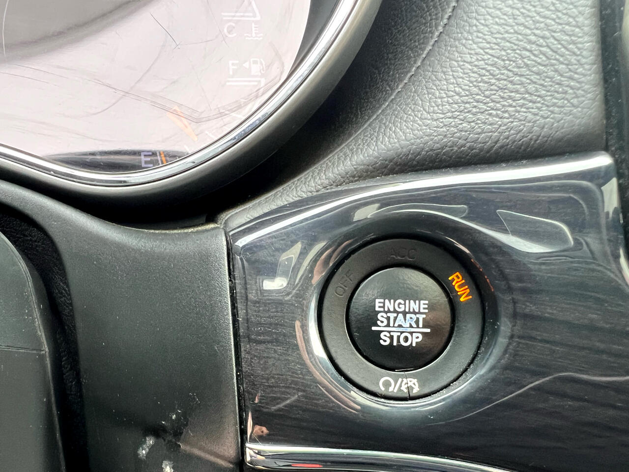 Vehicle image 29 of 42