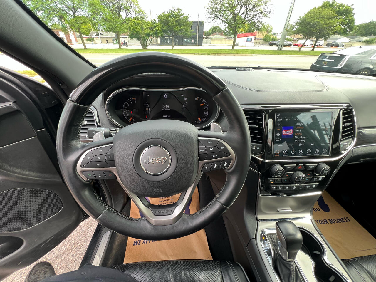 Vehicle image 11 of 42