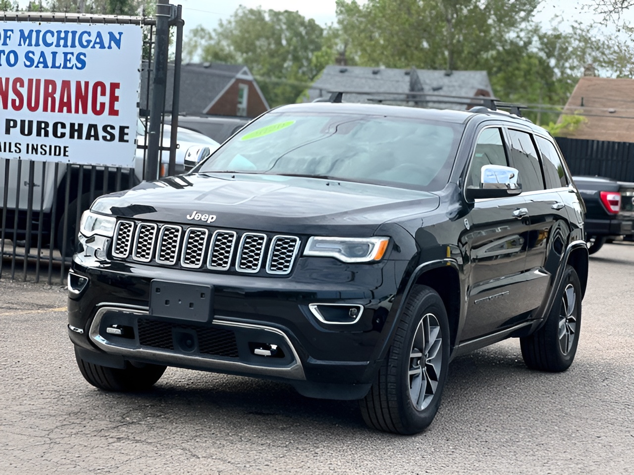 Vehicle image 35 of 42
