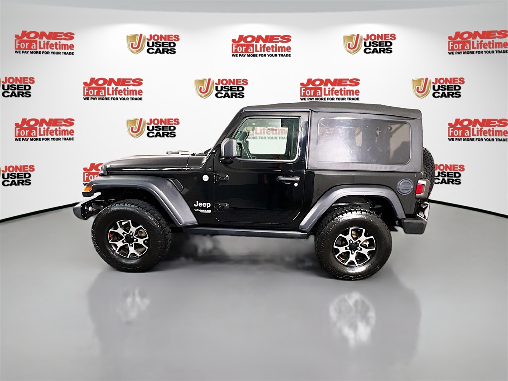 Vehicle image 8 of 34