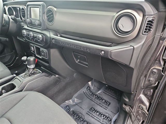 Vehicle image 18 of 23
