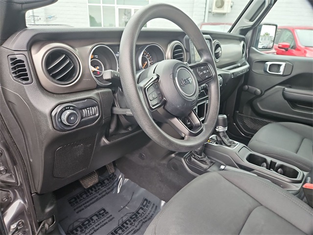 Vehicle image 10 of 23